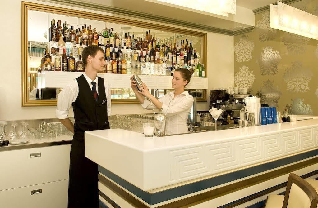 Hotel Academic زفولين المظهر الخارجي الصورة