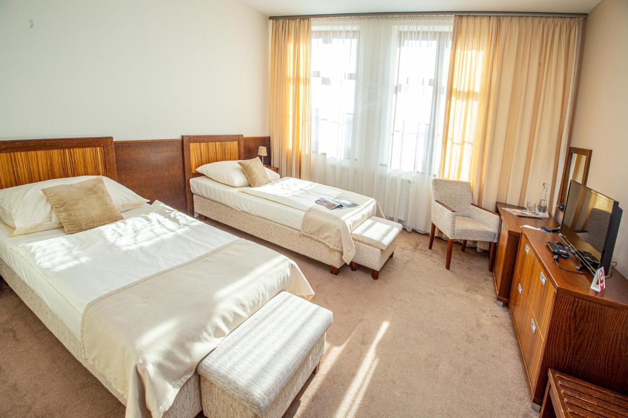 Hotel Academic زفولين المظهر الخارجي الصورة